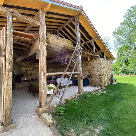La Vieille Forge בית נופש